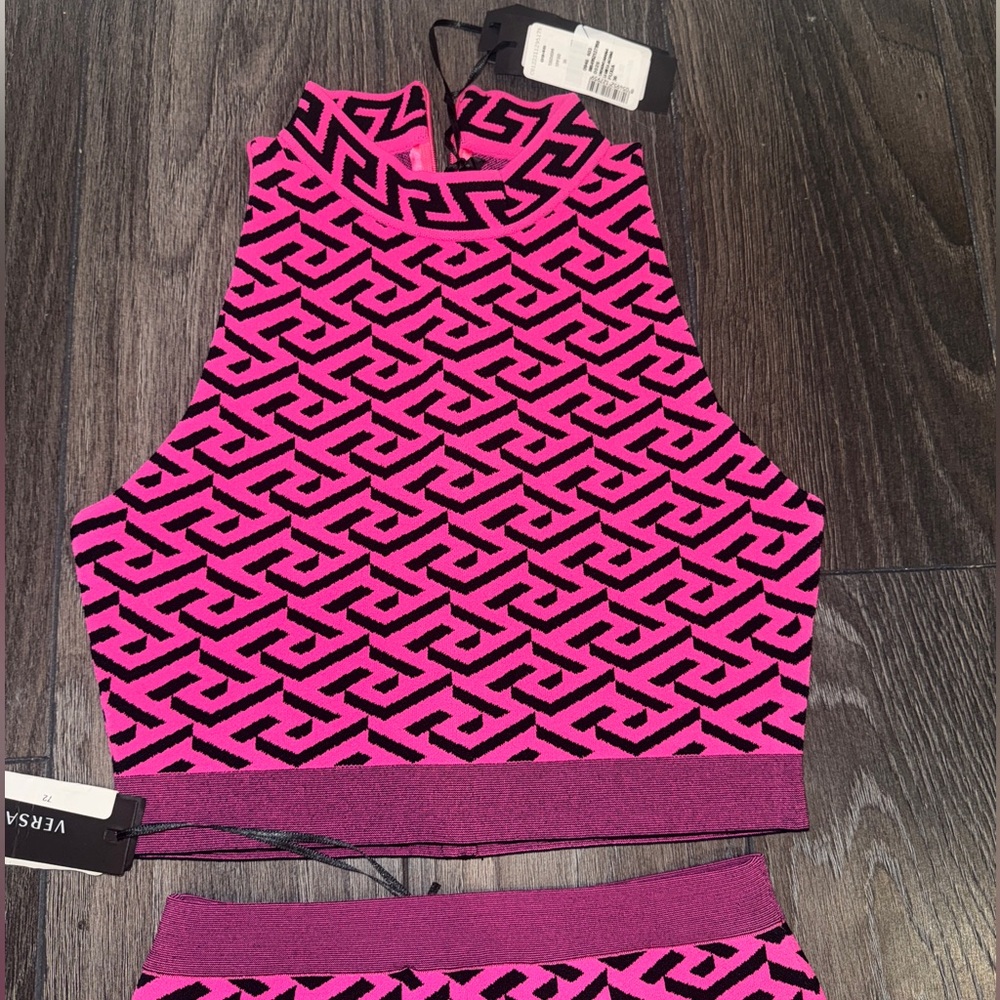 NEW W/ TAGS Versace Pink & Black Logo Two-Piece Coordinating Skirt & Top Set - Picture 3 of 8
